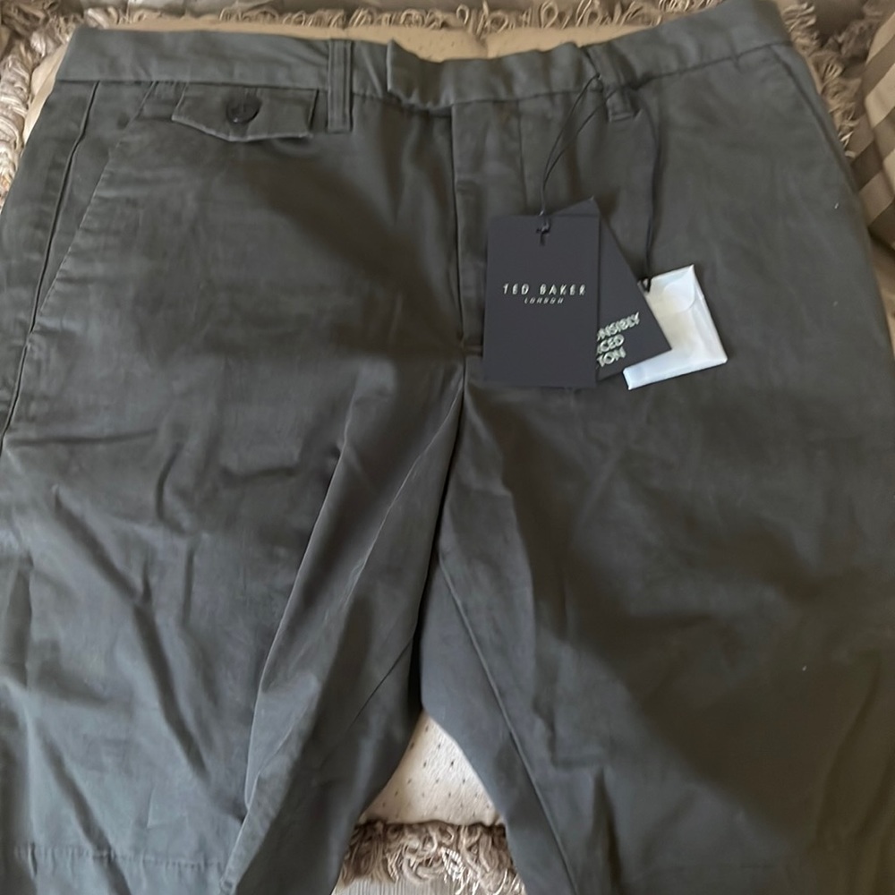 Brand new with tags mens chino shorts - size 30R
